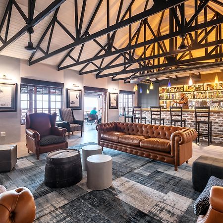 Gondwana Etosha Safari Lodge Окаукуэджо Экстерьер фото
