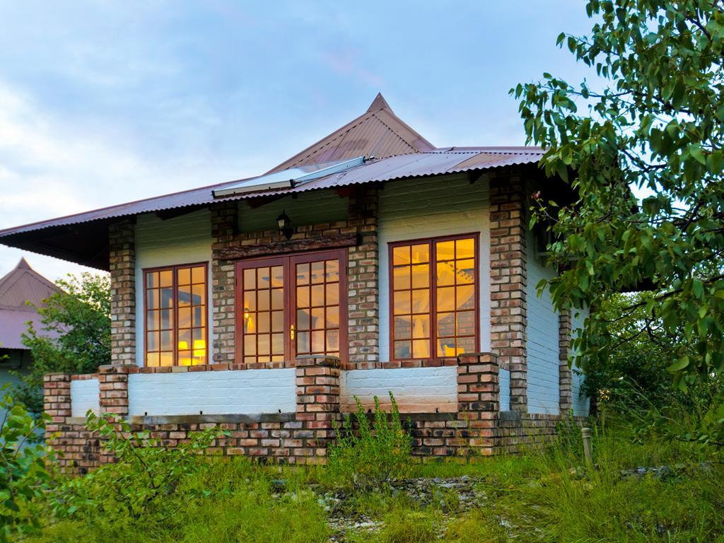Gondwana Etosha Safari Lodge Окаукуэджо Номер фото