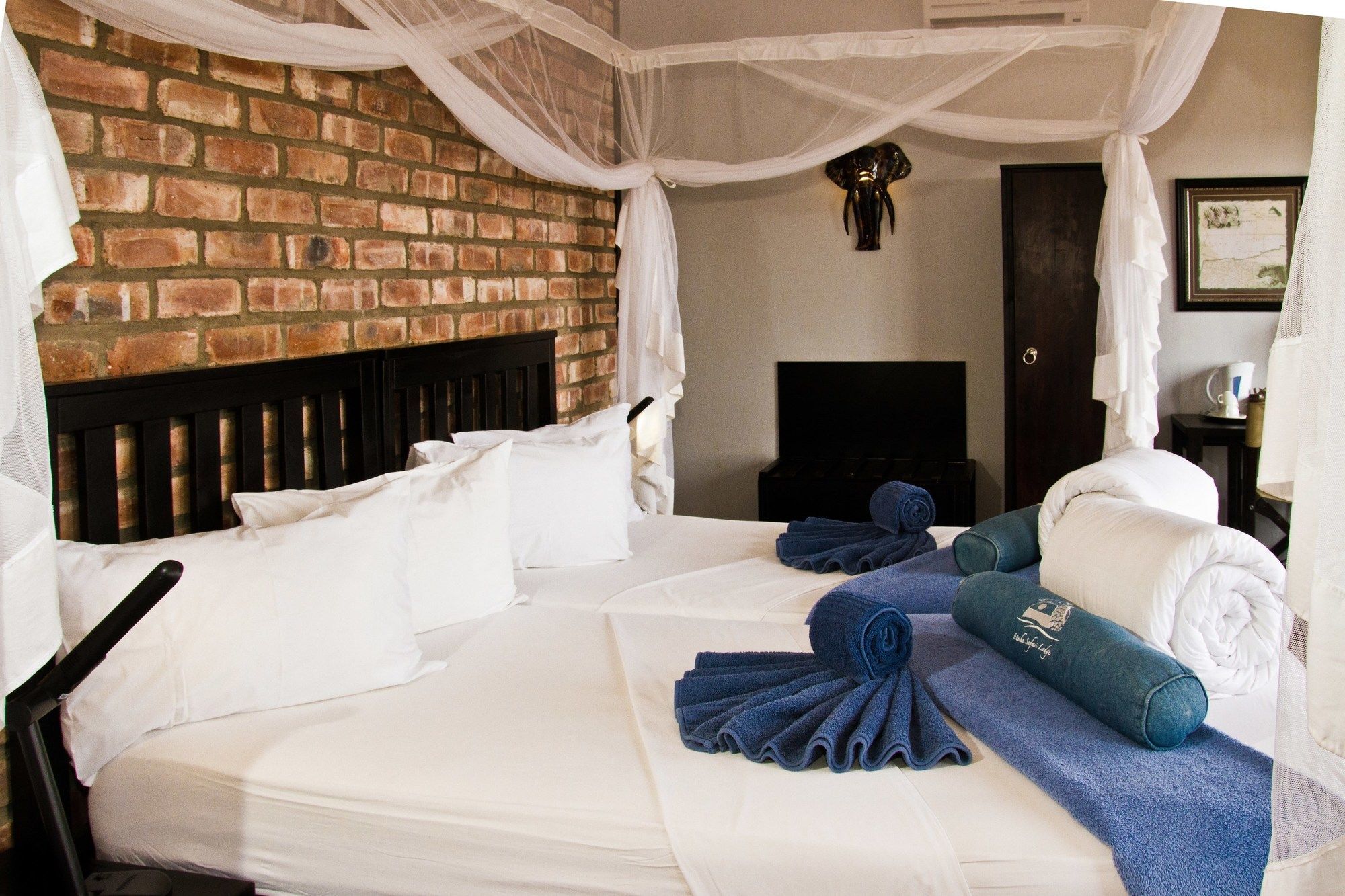 Gondwana Etosha Safari Lodge Окаукуэджо Экстерьер фото