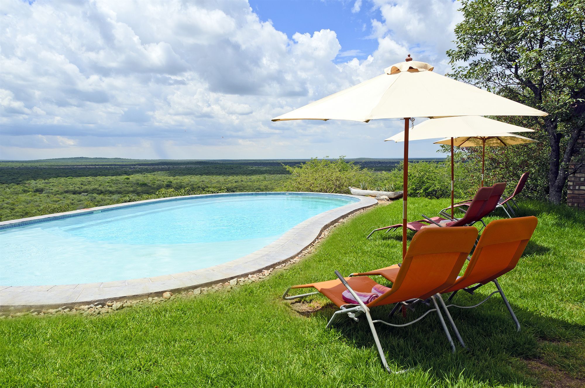 Gondwana Etosha Safari Lodge Окаукуэджо Экстерьер фото