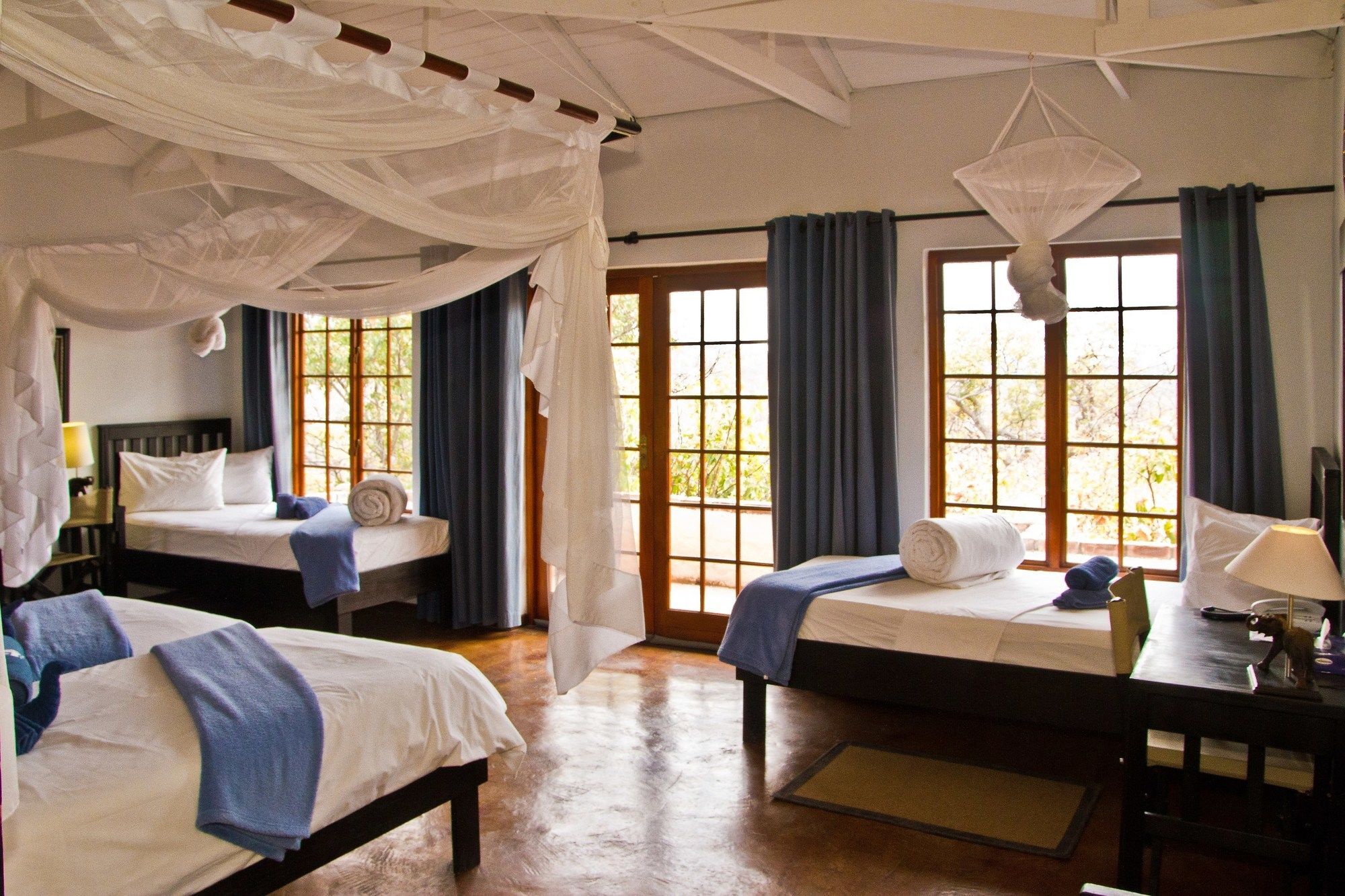 Gondwana Etosha Safari Lodge Окаукуэджо Экстерьер фото