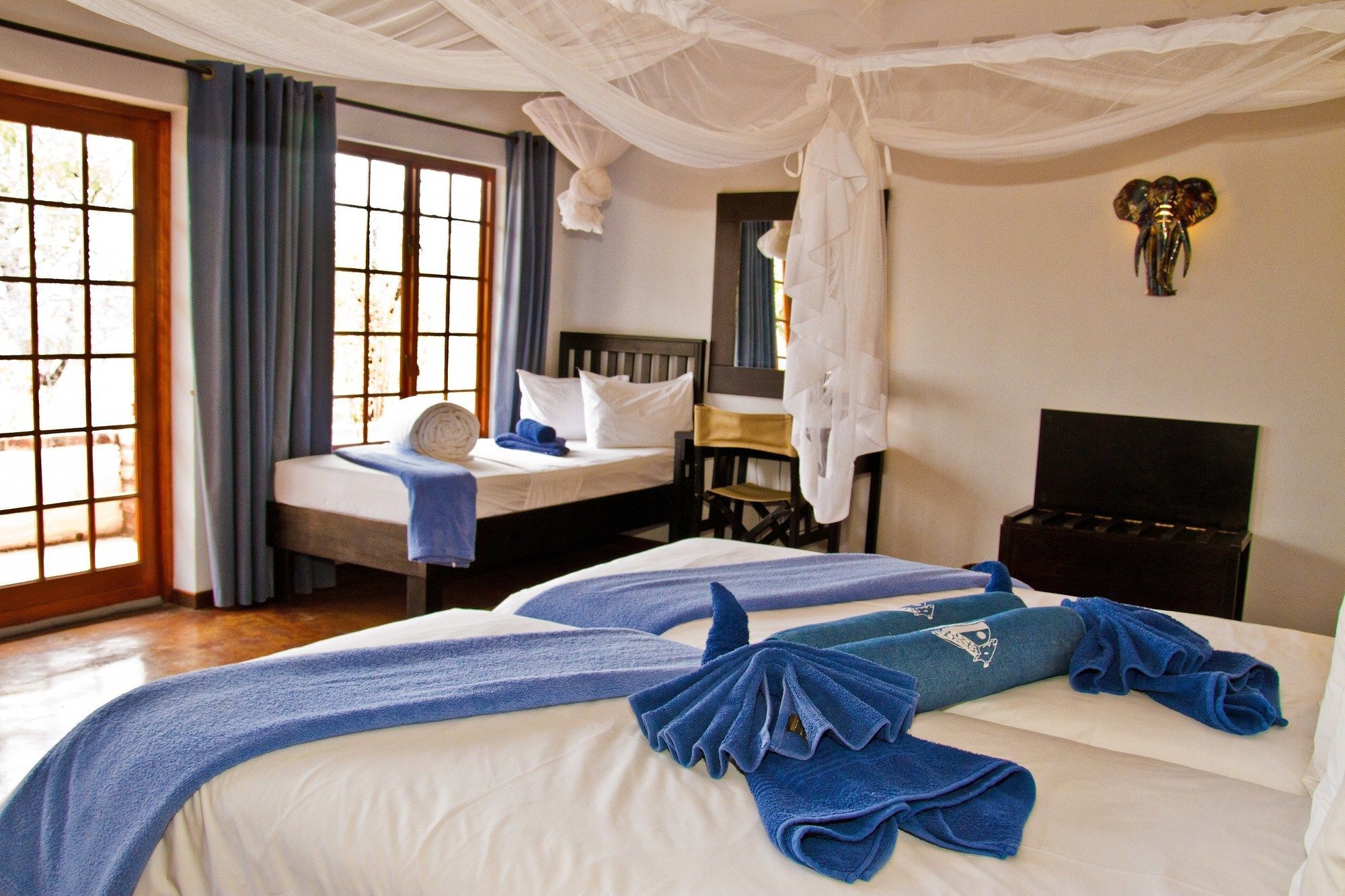 Gondwana Etosha Safari Lodge Окаукуэджо Экстерьер фото