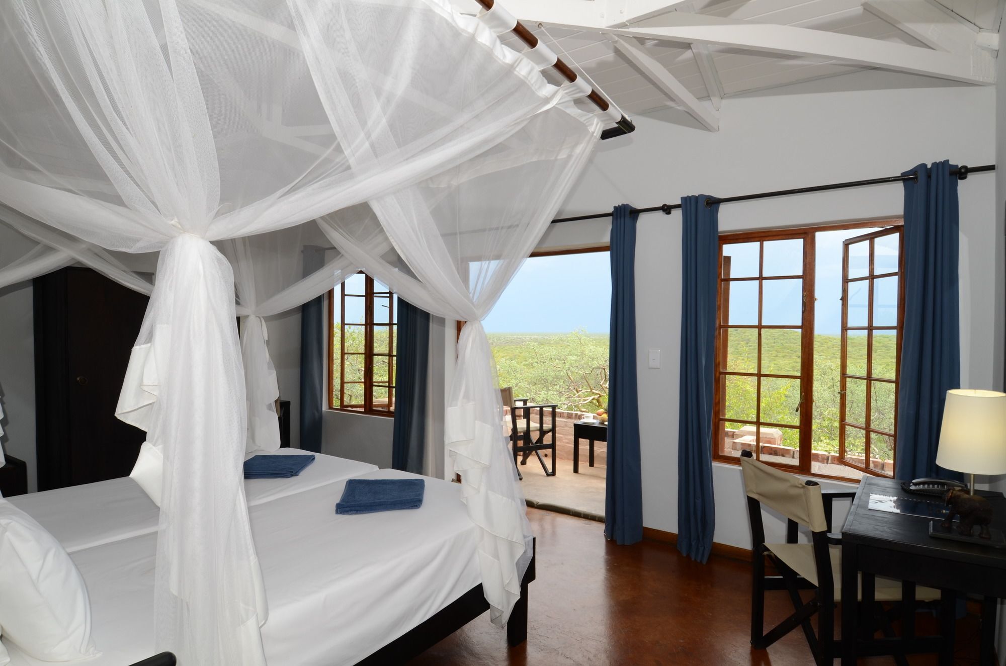 Gondwana Etosha Safari Lodge Окаукуэджо Экстерьер фото