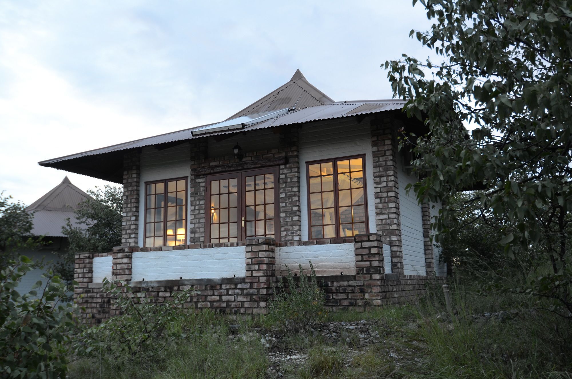 Gondwana Etosha Safari Lodge Окаукуэджо Экстерьер фото