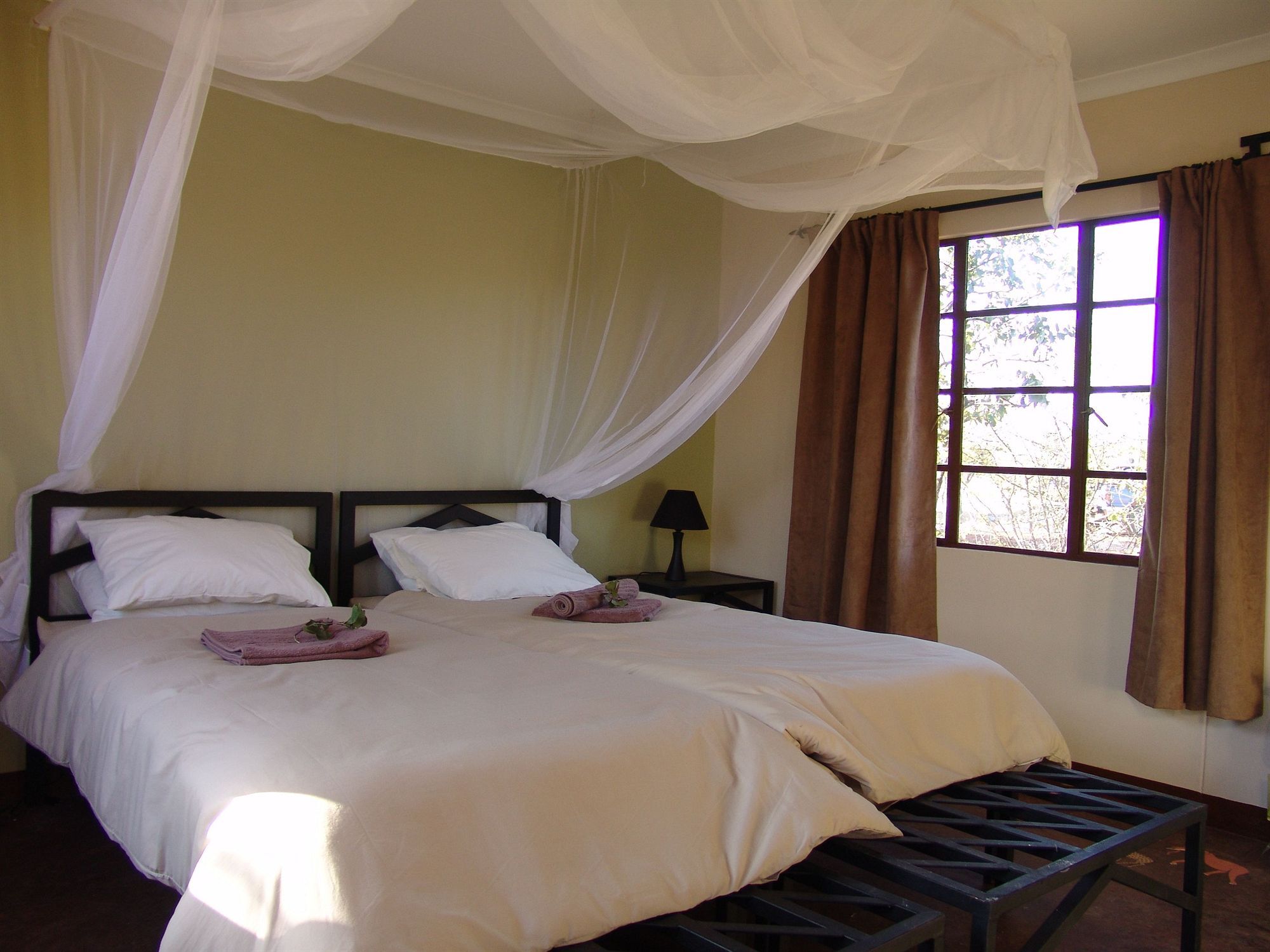 Gondwana Etosha Safari Lodge Окаукуэджо Экстерьер фото