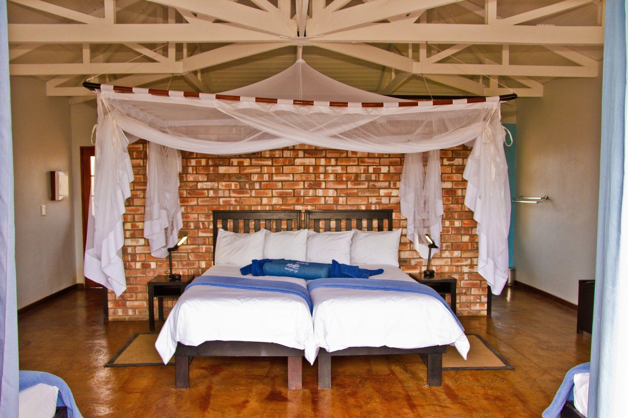 Gondwana Etosha Safari Lodge Окаукуэджо Экстерьер фото